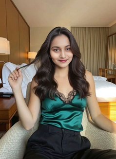 Sweety Shah — Independent Girl in Chandigarh
